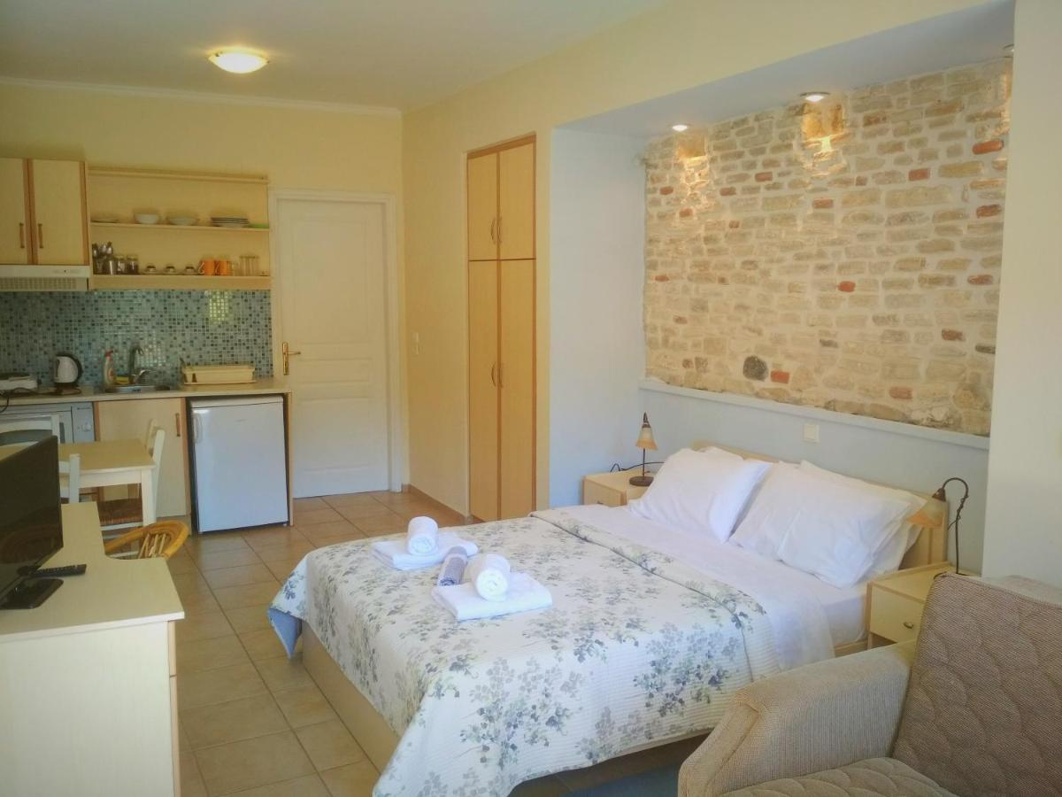 Rent Rooms Alexiou Limni  Екстер'єр фото