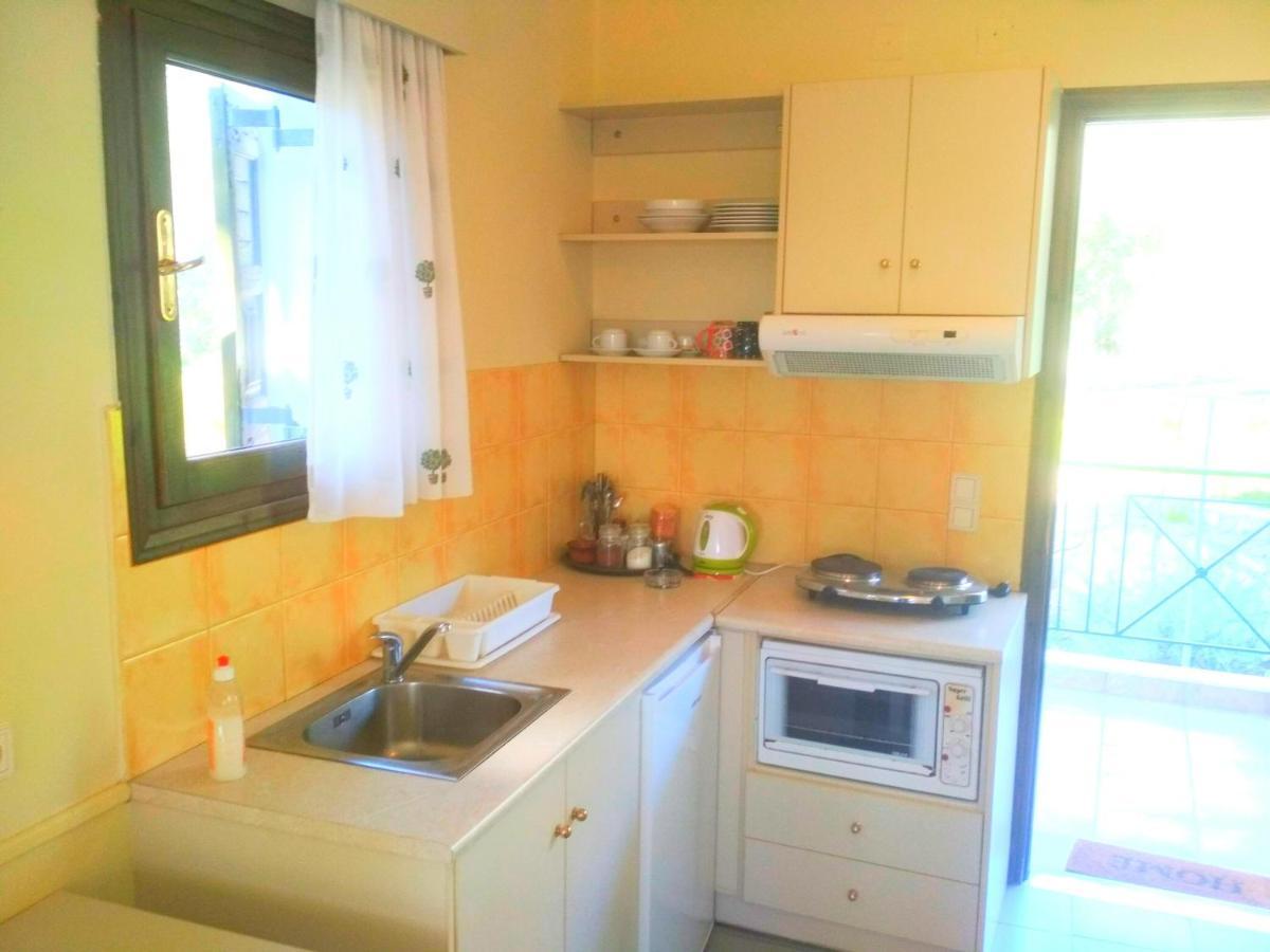 Rent Rooms Alexiou Limni  Екстер'єр фото
